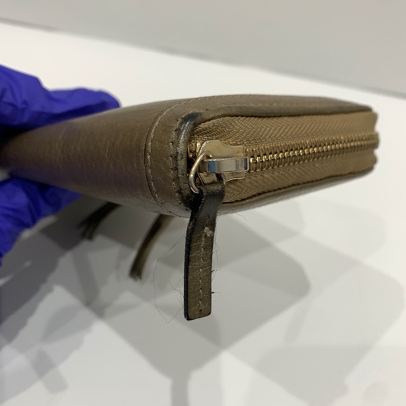 Gucci Gold Bamboo Ribbon Zip Around Wallet Sku#85428 (Gently used, rubbing) - Picture 6 of 14